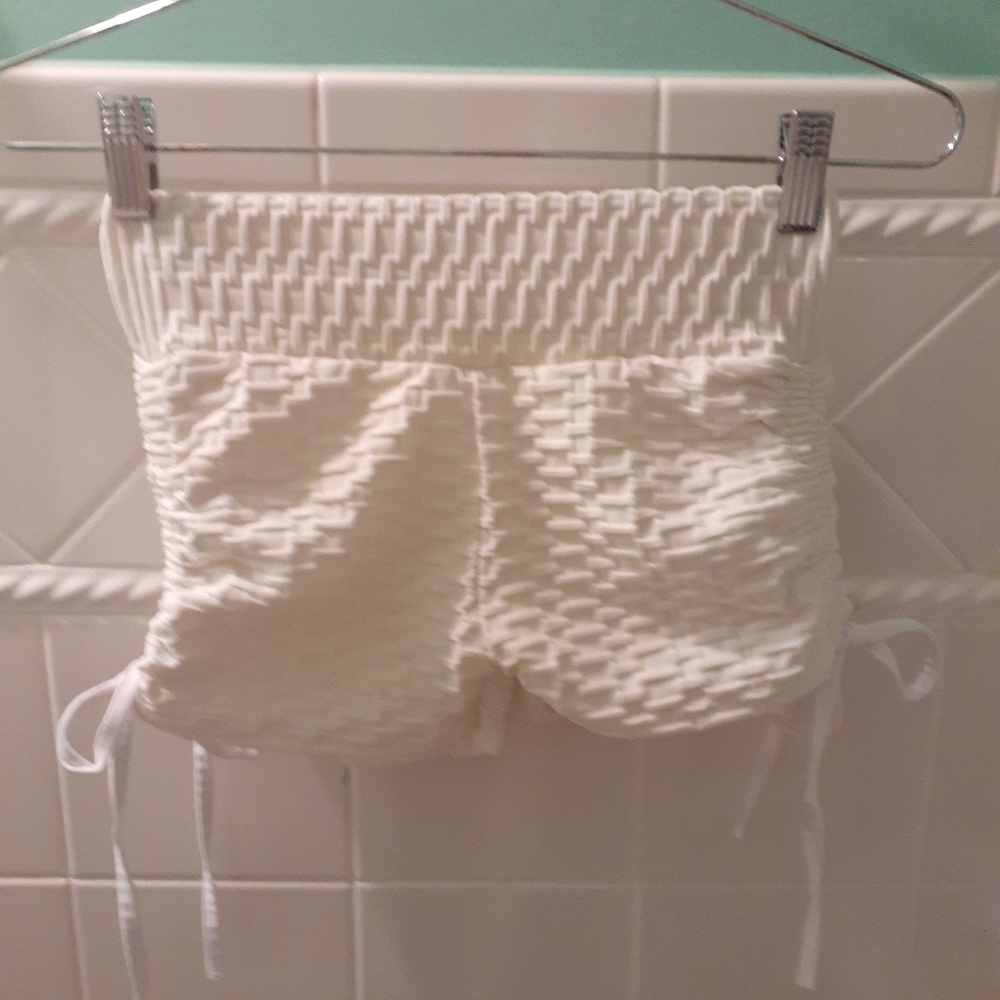 Contour Scrunch Ruched Drawstring Shorts - Picture 2 of 2